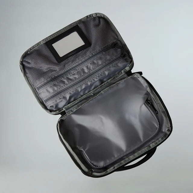 The North Face Base Camp Voyager Toiletry Kit